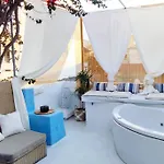 Town House Near Old Town With Rooftop Jacuzzi Semesterbostad Rhodes City